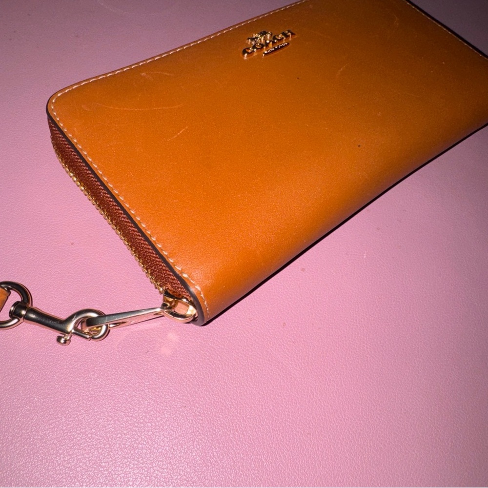 Coach Legacy Leather Hobo and Coach Zippy Wallet - Picture 11 of 15